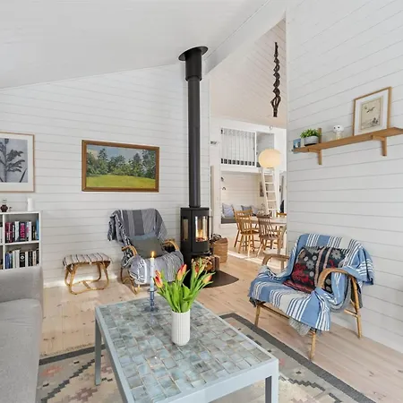 Hoat - 250m From The Sea By Interhome Nyaraló *