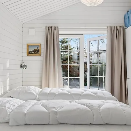 Hoat - 250m From The Sea By Interhome